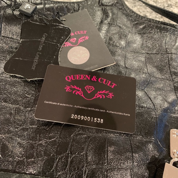 Queen and Cult shoulder bag - Picture 3 of 11